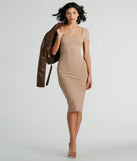 Perfect And Stylish Scoop Neck Ribbed Midi Dress creates spring wedding guest dress with stylish details, the perfect midi dress for graduation, or for a cocktail party look in the latest midi-length trends for 2024!