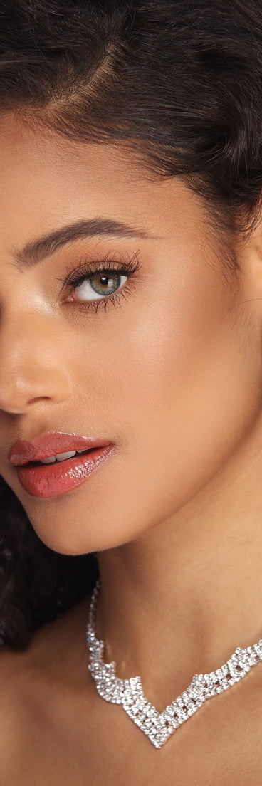 Collar y aretes de diamantes de imitación festoneados